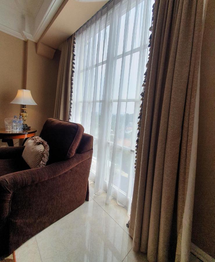 Hotel Gran Mahakam Джакарта Экстерьер фото
